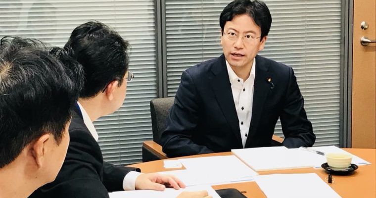 衆議院法制局から郵便貯金・簡易生命保険管理機構法改正案のヒアリング、自民党議員から「チーム学校運営推進法案」の相談、研究開発力強化法の改正案・大学入試の現状のヒアリング　衆議院議員　きいたかし　福岡10区　(北九州市門司区・小倉北区・小倉南区)
