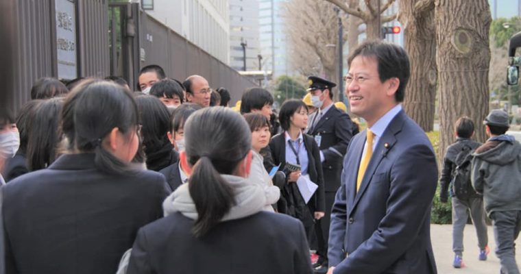 地元高校生の国会見学をお手伝い　衆議院議員　きいたかし　福岡10区　(北九州市門司区・小倉北区・小倉南区)