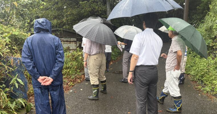 豪雨対策で現地視察。